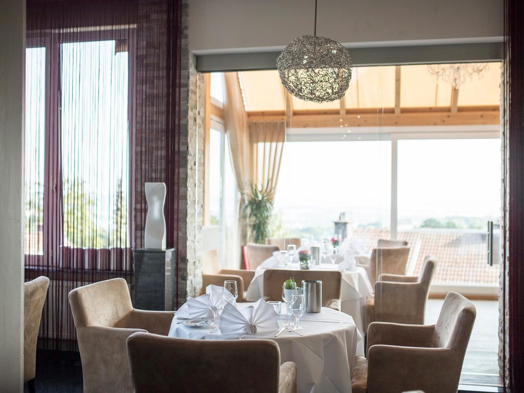 Design-Konferenzhotel & Restaurant Steinernes Schweinchen Кассель Екстер'єр фото